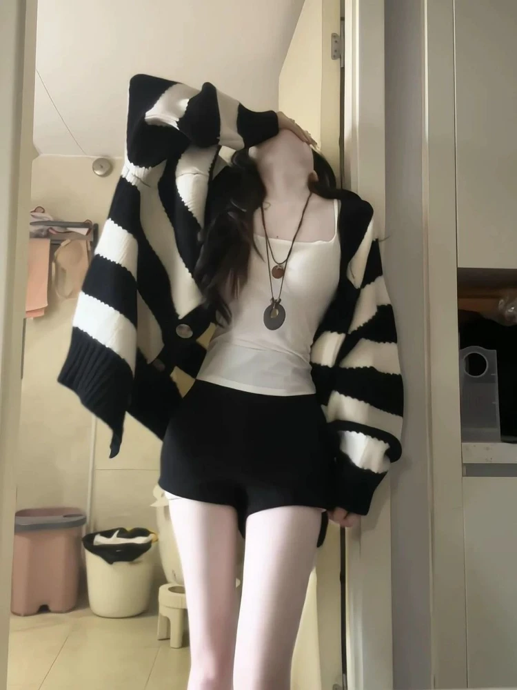 

Streetwear Grunge Striped Cardigans Women Y2k Aesthetic Single Breasted Autumn Sweaters Preppy Style Casual Loose Knitted Coats