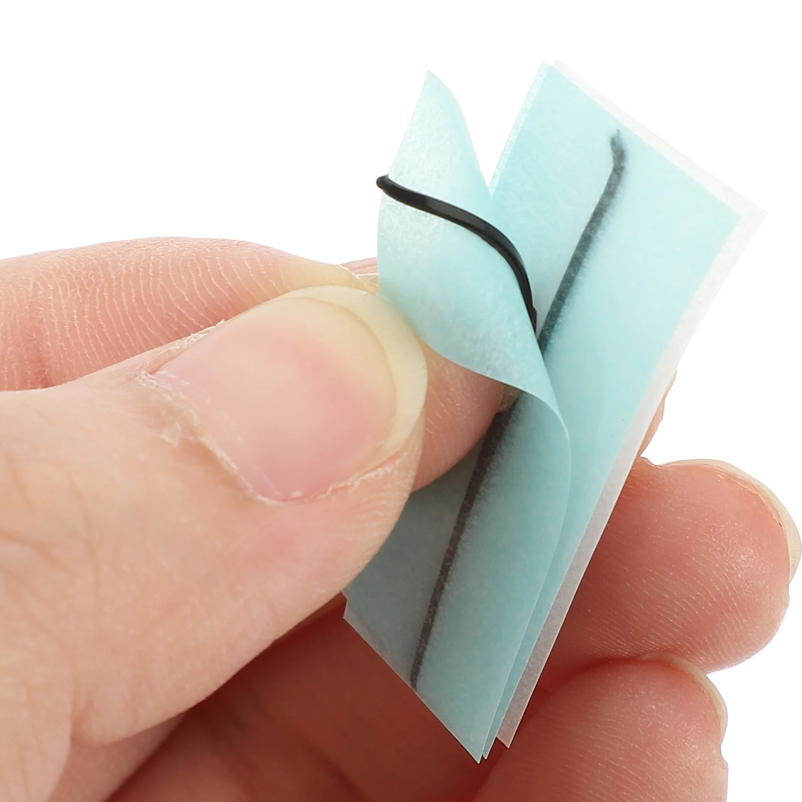 

1 Box Self-Adhesive Eyelash Strips Fake Replacement Glue-Free Easy Application All-Day Stickiness Compatible With All False