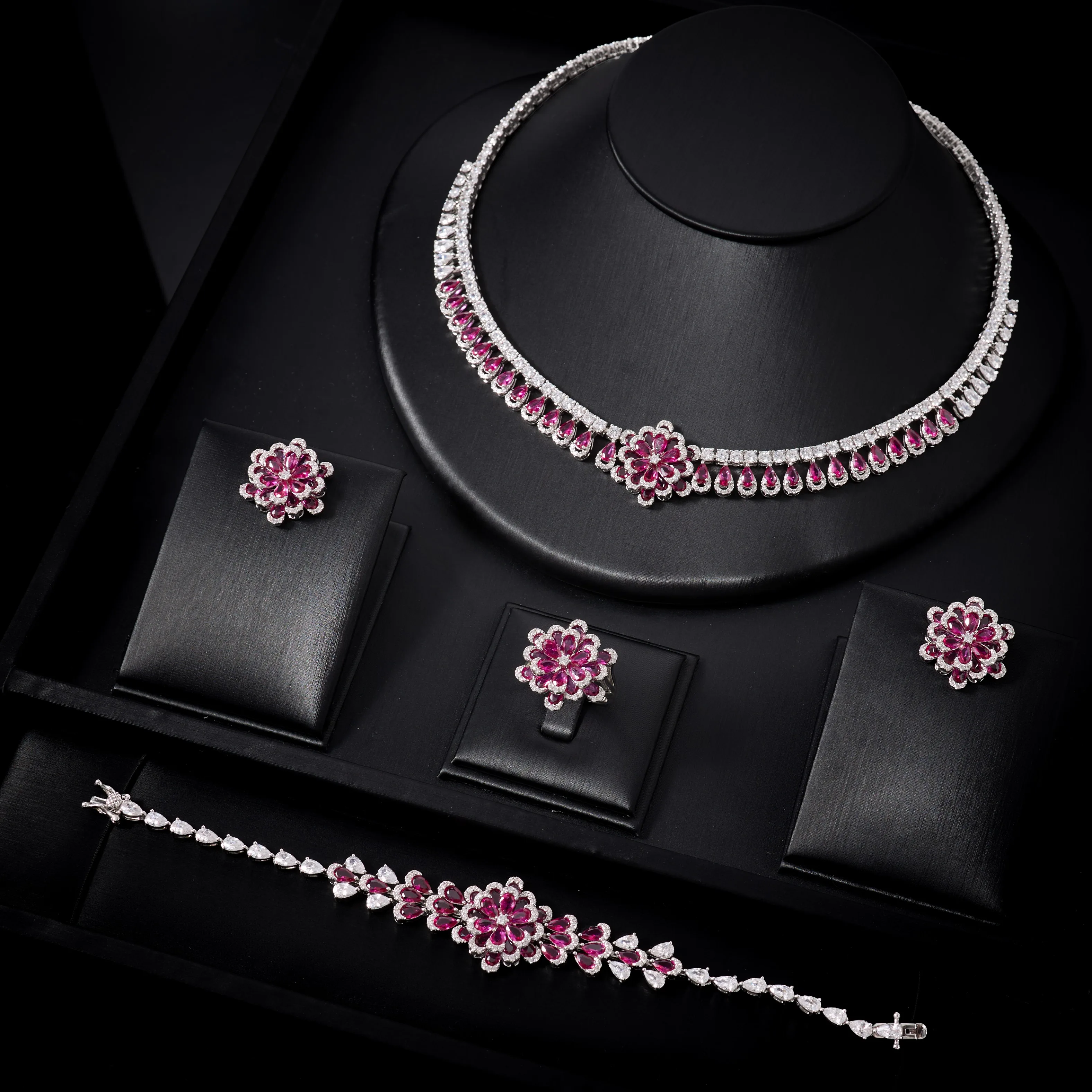 250719 Gorgeous Flower Cubic Zircon Jewelry Set for Weddings Party 4 Pieces Set Crystal Necklace Bangle Earring Ring Luxury Brid
