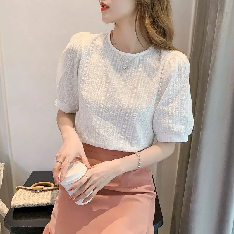 

Solid Color Chiffon Short-sleeved Shirt for Women in Summer 2025 New Retro French Small Fresh Puff Sleeve Top