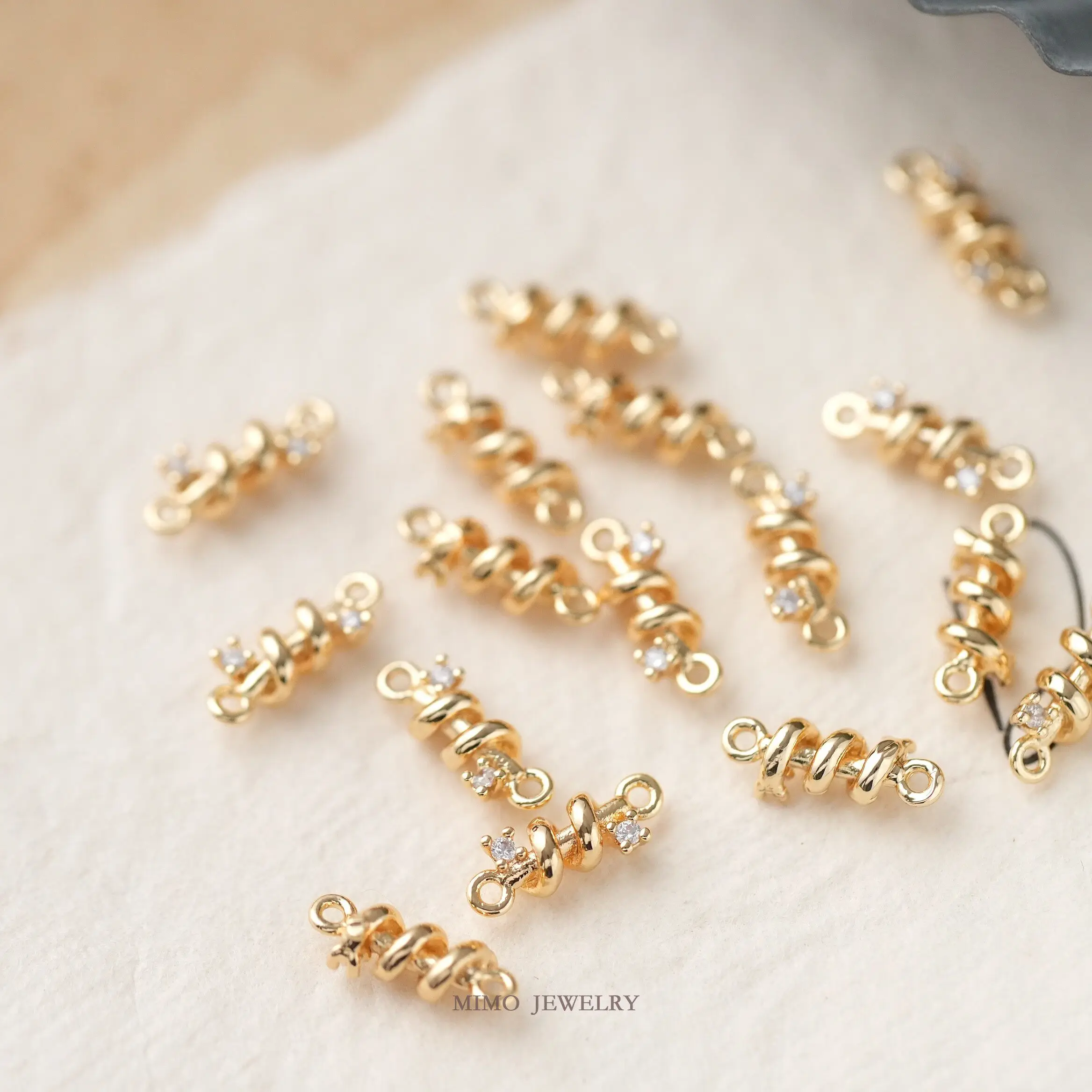 1pcs Copper-plated Gold Spiral Twist Zircon Connecting Rod Pendant Charms For Jewelry Making DIY Bracelet Accessories Findings