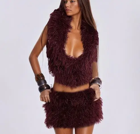 

Fashionable Personality, Personality, Hairy Edge Hooded Large Backless Sleeveless Hanging Neck Vest and Hip Hugging Skirt Set