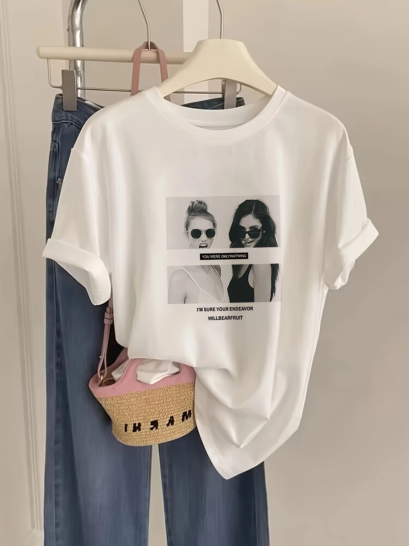 

Women's White Casual Short Sleeve T-Shirt - Soft Breathable Polyester-Spandex Blend, Chic Fashion Glasses Portrait Print, Round