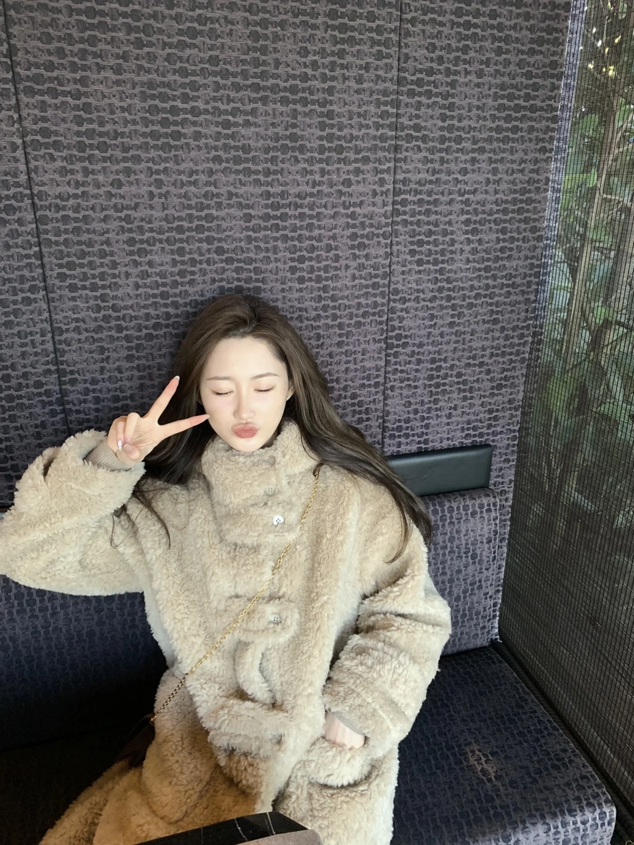 

Seeyouiceland 00% Wool Cus-Dyed Hooded Coat Warm Faionable Ladies' Woolen Coat Fall Season Faion Ladies' Outerwear