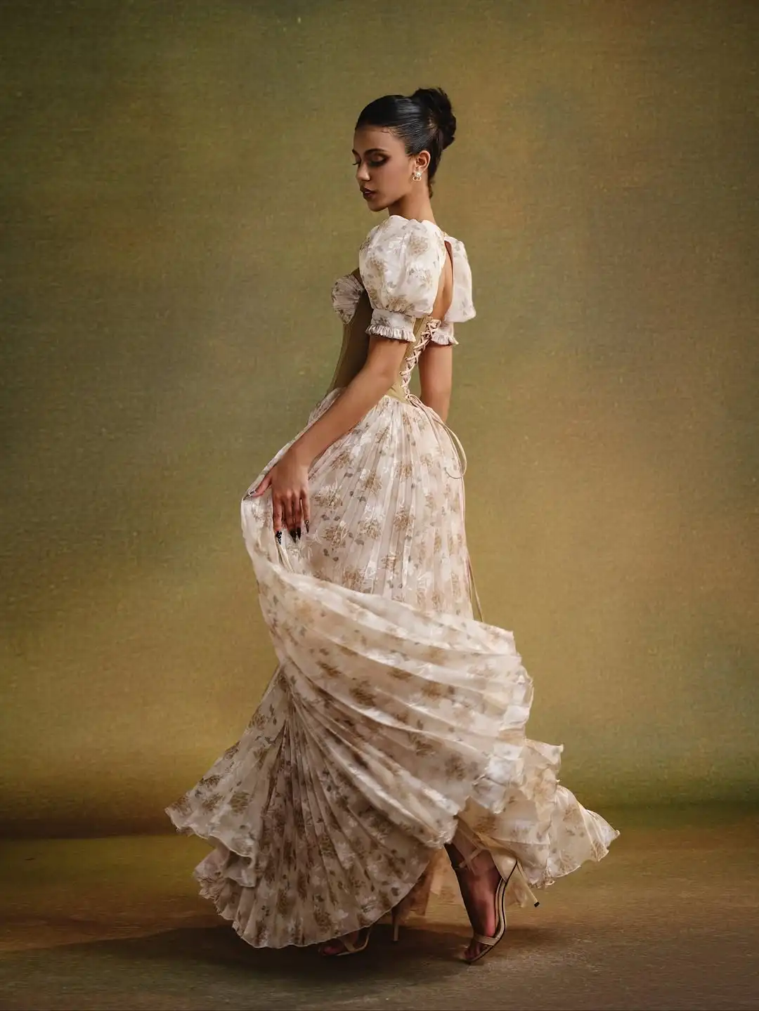 تصميم جديد أنيق على شكل قلب مشد هيكل السمكة فستان سهرة على شكل حرف A فريد من نوعه مطوي ثنيات للحفلات الراقصة الرسمية