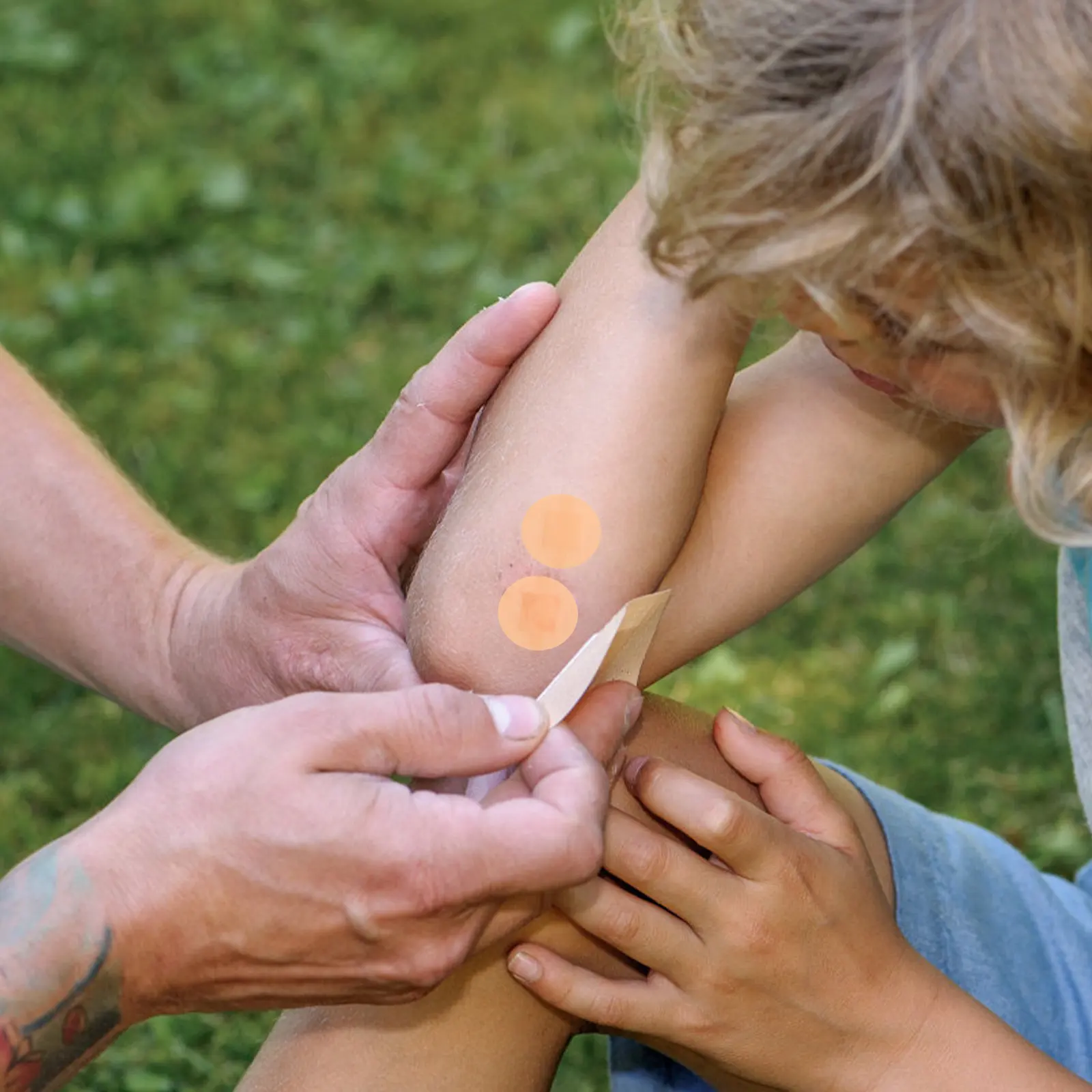 200pcs Patch Round Mini Bandages Wound Sticker Adhesive Fabric Plaster Durable Water Resistant First Aid Supplies