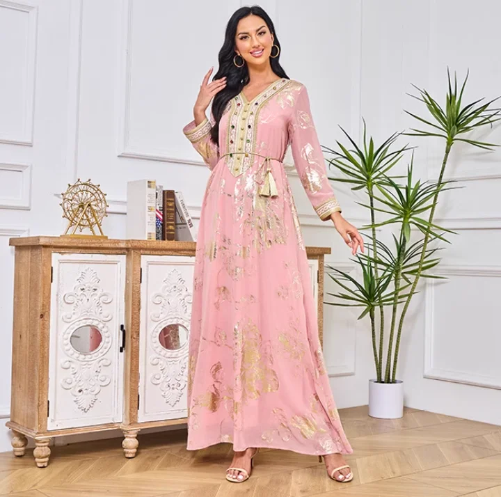 

Middle Eastern Muslim Hot Stamping Fashion Robe With Belt and Pink Dress