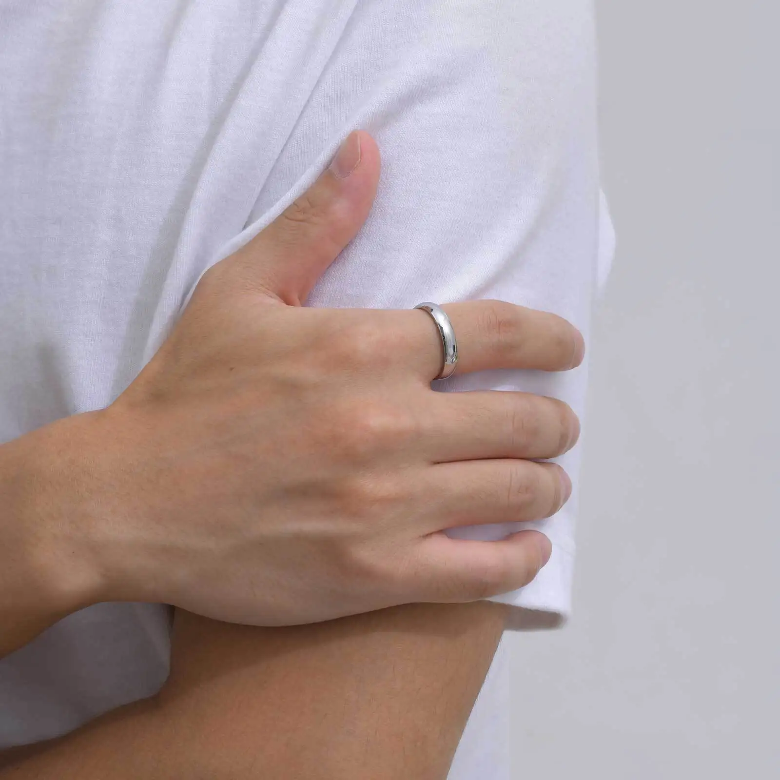 خاتم بيند كلاسيكي رفيع للرجال والأولاد، خاتم من الفولاذ المقاوم للصدأ باللون الذهبي والفضي مقاس 4 مم، هدية بسيطة لحفلات الزفاف