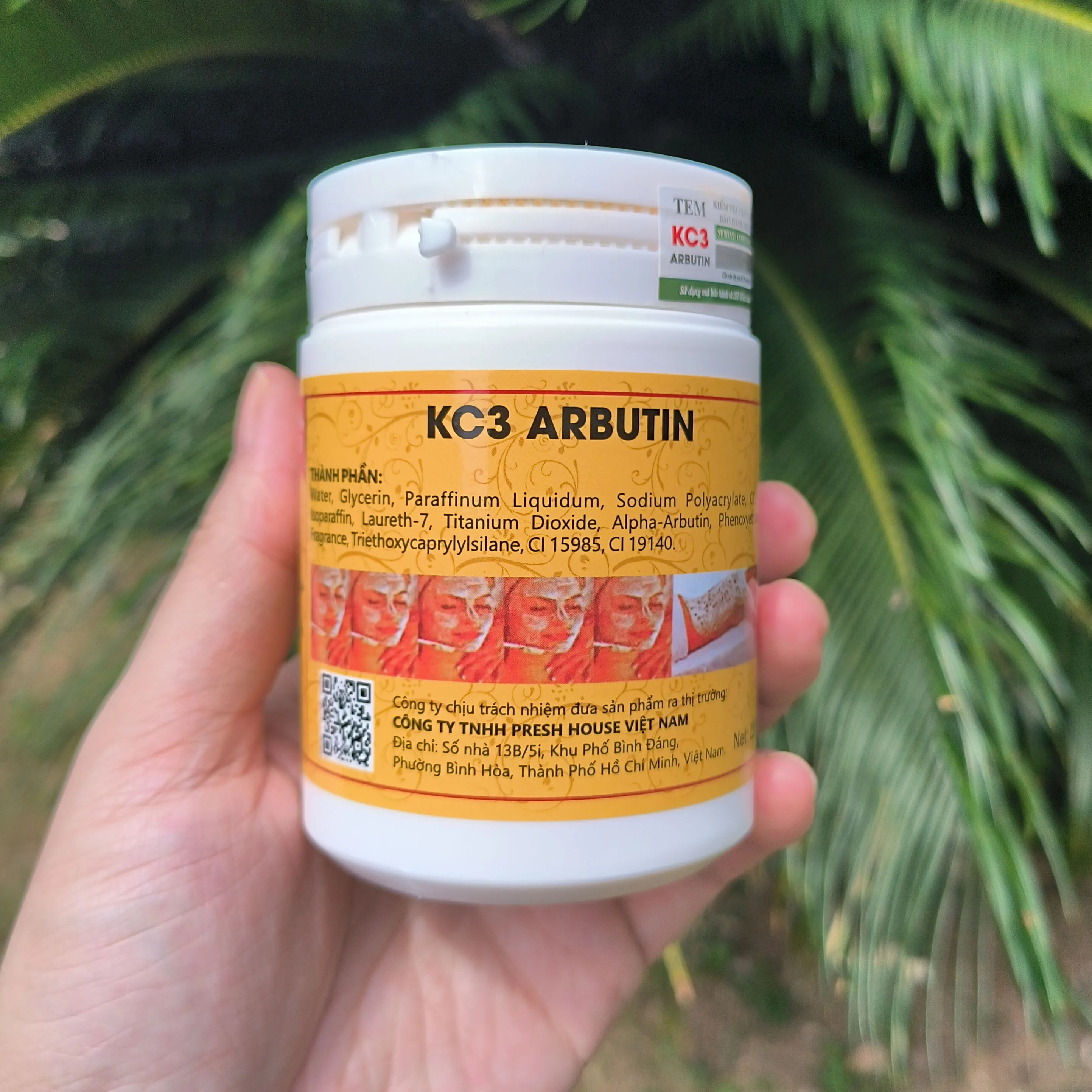 crema-blanqueadora-con-arbutina-para-el-cuerpo-–-formula-hidratante-tono-uniforme-hecho-en-vietnam-220g