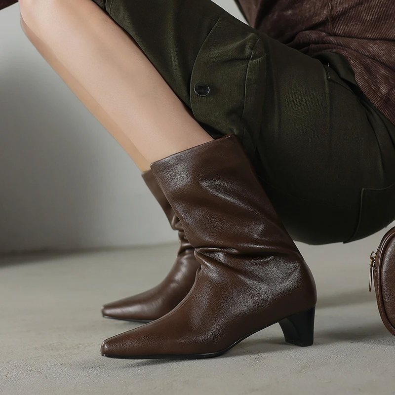 

Women's new autumn and winter genuine leather cowhide square toe and calf mid heel retro short boots fashion boots