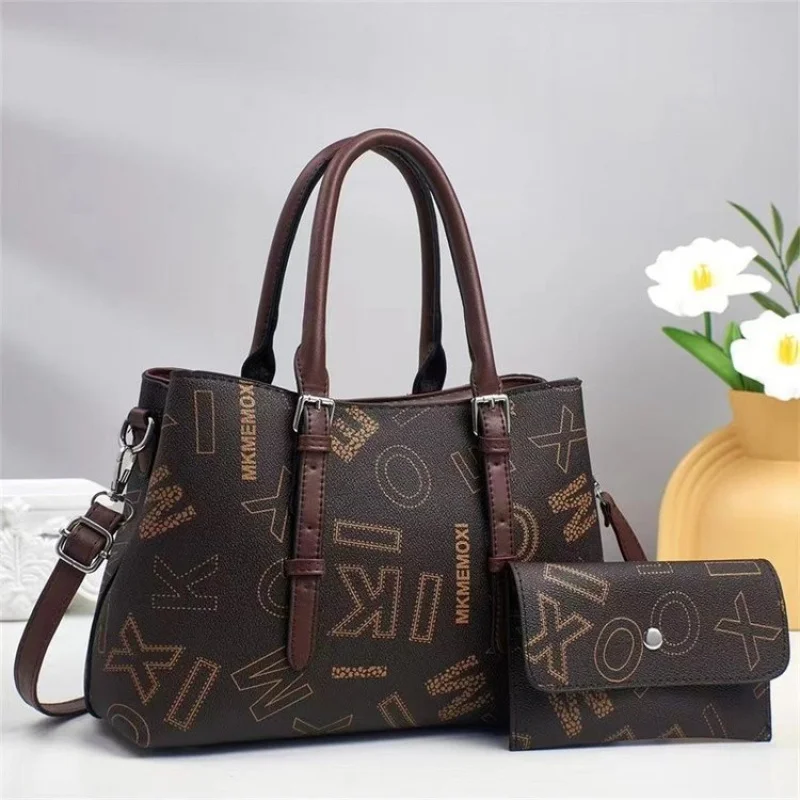 

Classic Elegant Crossbody Bag Minimalist With Letter Logo Trendy For Women Casual Vintage Style