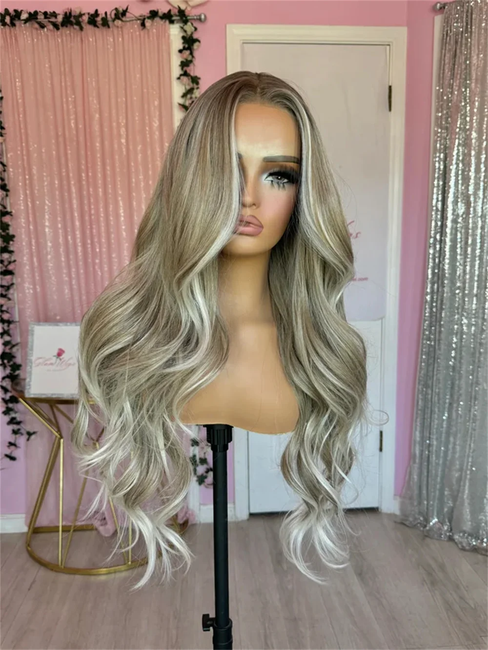 

Ladies Wear and Go Wigs Ash Blonde Highlights 13x4 Lace Front Wig Ombre Balayage Long Body Wave Wig Synthetic Fiber Dark Roots