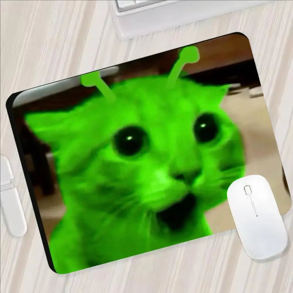 Alien-Katzen-Meme-Mauspad - Ausgefallene Rutschfeste Farbige Kante Tragbare Matte für Laptop, Büro & Gaming Kawaii Katzen-Schreibtischunterlage – Detail 7