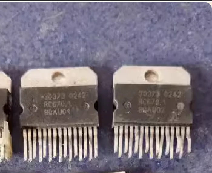 

(Product quantity: 10 pieces) IC 30373 ZIP15