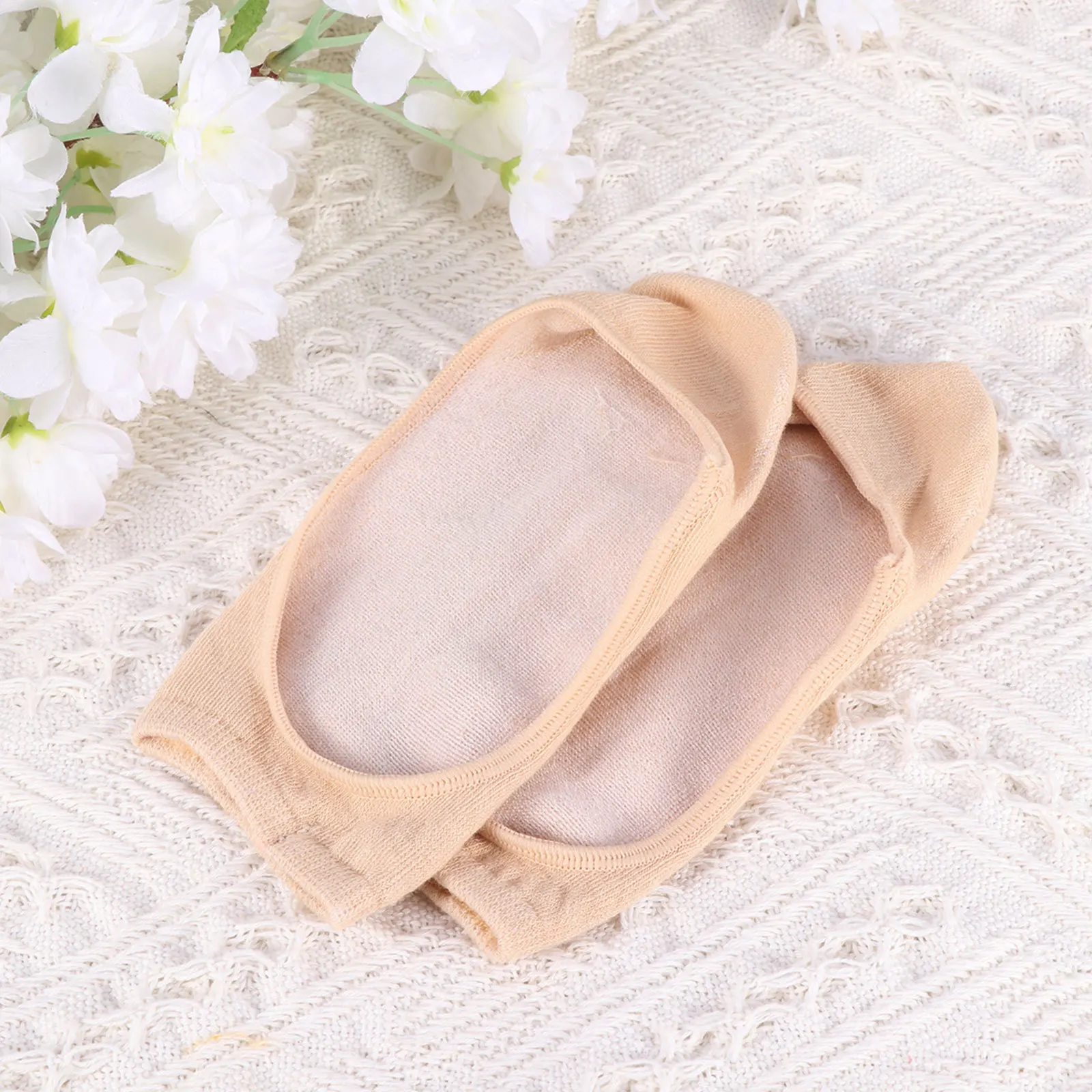 3 أزواج من الجوارب غير المرئية المضادة للانزلاق من ألياف الخيزران والسيليكون ذات القطع المنخفضة للنساء تصميم نونسليب لون البشرة