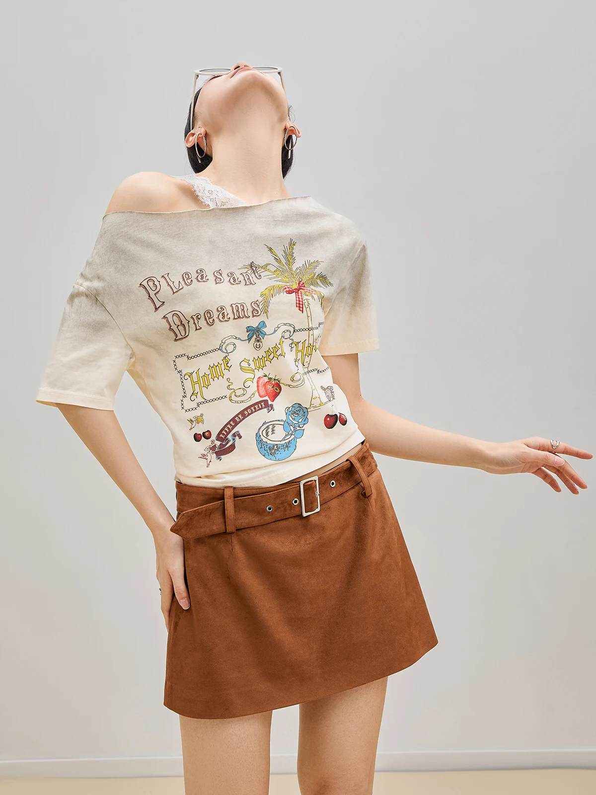 

Unique ort Sve T-irt Women's Summer Faion Print Side oulder Korean Sle Slim Fit Polyester Fiber G3650