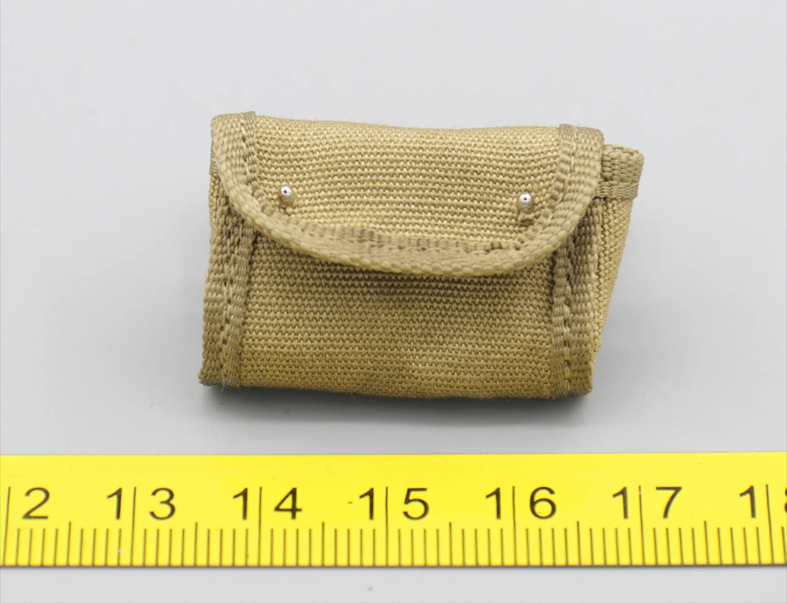 نموذج أدوات طبية للجندي بمقياس 1/6 من DID A80189 لجنود طبي مقاس 12 بوصة