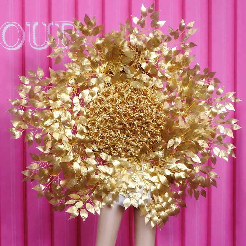 ملهى ليلي المرأة الرائدة راقصة ازياء بار DJ المغني أداء وتتسابق نموذج عرض المنصة مثير الذهب الجناح بيكيني المرحلة ترتدي