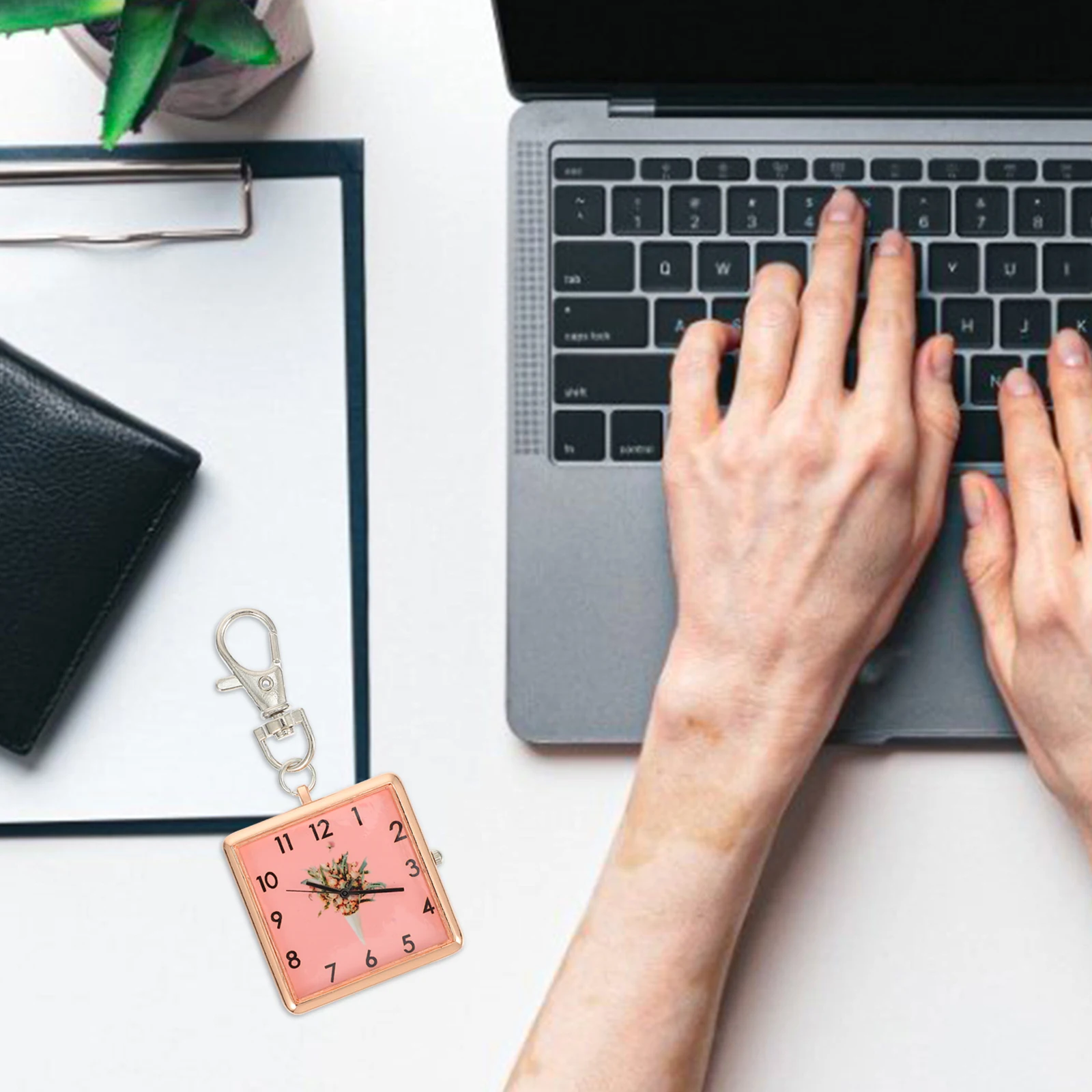 Comodo orologio da tasca con chiave Orologio da portafoglio da infermiera vintage Elegante orologio da appendere per tutte le occasioni