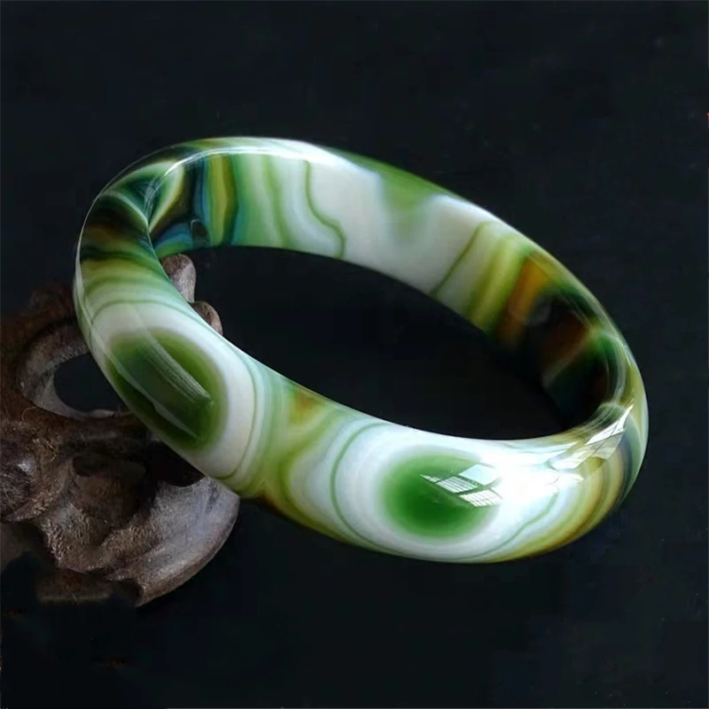 

Natural Green Chalcedony Hand-carved Wood Grain Wide Band Bracelet Fashion Boutique Jewelry Women's Sardonyx Beauty Bracelet