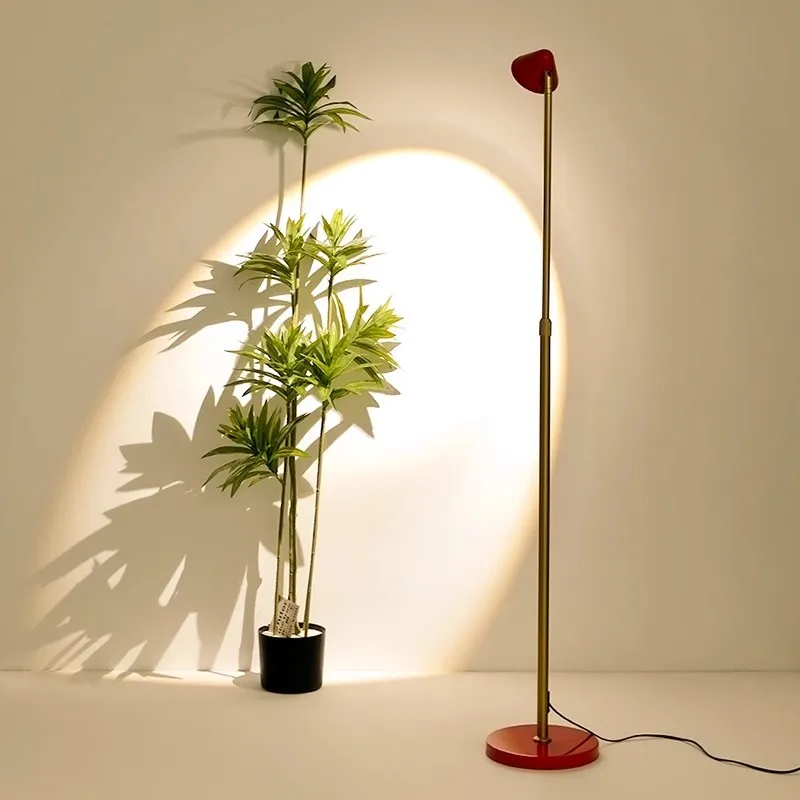 

Торшер для гостиной, светлый роскошный диван с красной шапочкой, лампа для чтения, атмосфера заката, прикроватная тумбочка для спальни