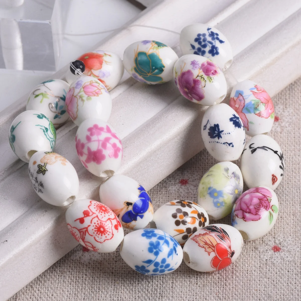 Cuentas sueltas de porcelana y cerámica, 10 piezas, 11x15mm, 13x18mm, patrones de flores, forma ovalada, joyería artesanal