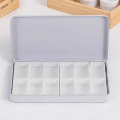 

Набор из 1-го комплекта акварельных кювет в металлическом футляре: элегантный прямоугольный дизайн, легко моется, многоразовый, пустые кюветы для красок, идеально подходит для акварели и акрила.