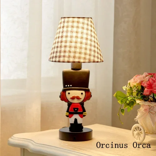 

Cartoon Creative Soldier Table Lamp Boys Bedroom Bedside Lamp British Modern Colored Resin Doll Table Lamp