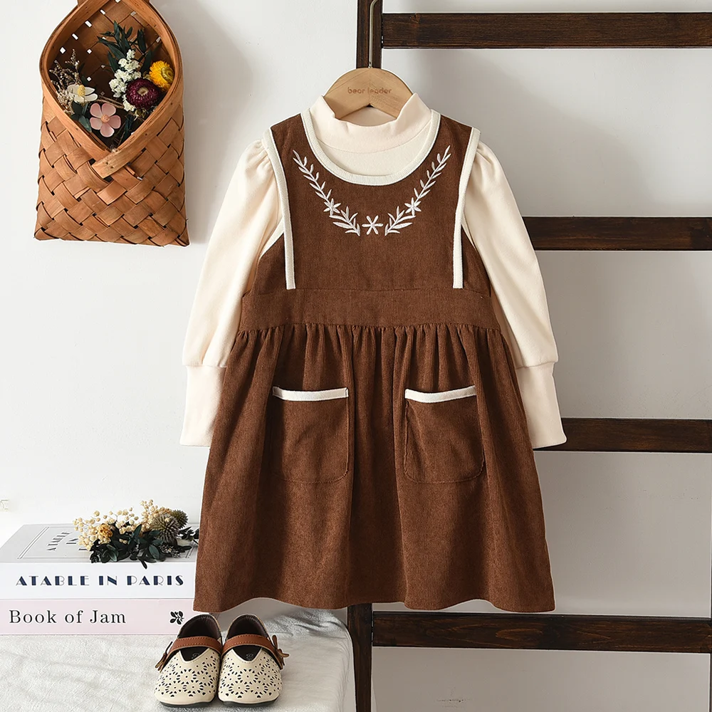 Autumn Casual Coffee Color Countryside Style 3-7 Year Old Girls' Two-piece Embroidered Pocket Vest+long Sleeved Base Shirt