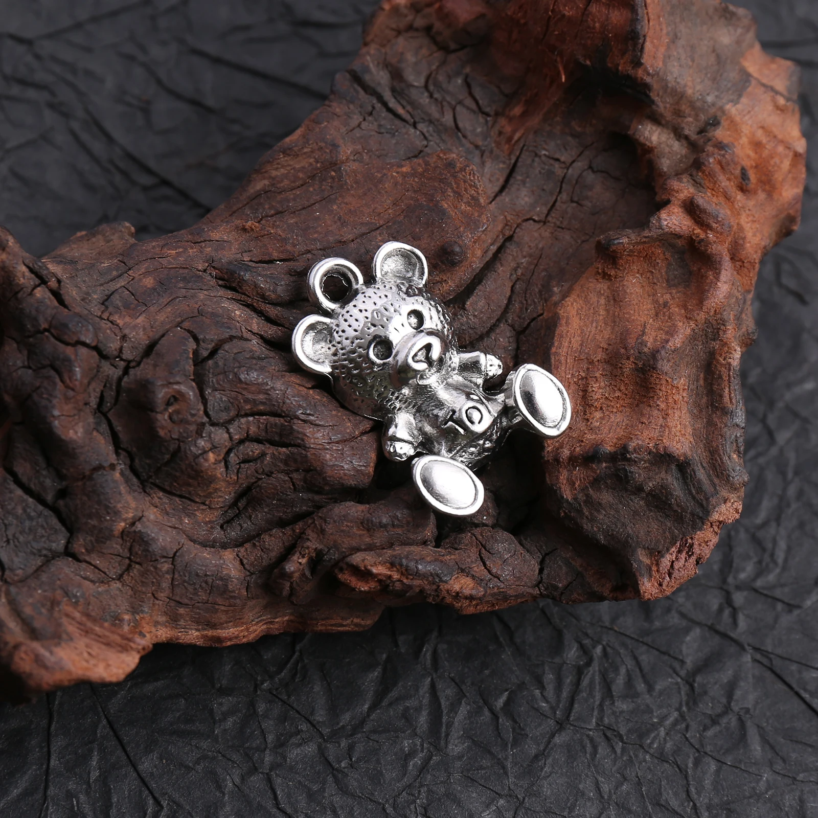4 Pieces of Simple and Trendy Handmade Accessories, Bear Charms with Textured Surface, Suitable for DIY Bracelets, Necklaces, and Earrings, Cool Style Jewelry DIY Basic Handmade Materials view 6