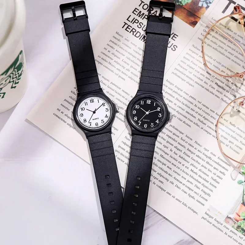 2024 New 1Pc Black Children\'s Watches Silicone Strap Soft Small Wrist Watches Teen Boys Girls WristWatch Unisex Kids Watches