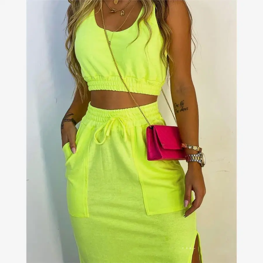 طقم ملابس رياضية كاجوال صفراء للنساء، بدلة تنورة، مريحة ومسامية من البوليستر، ملابس صيفية للسيدات الشابات