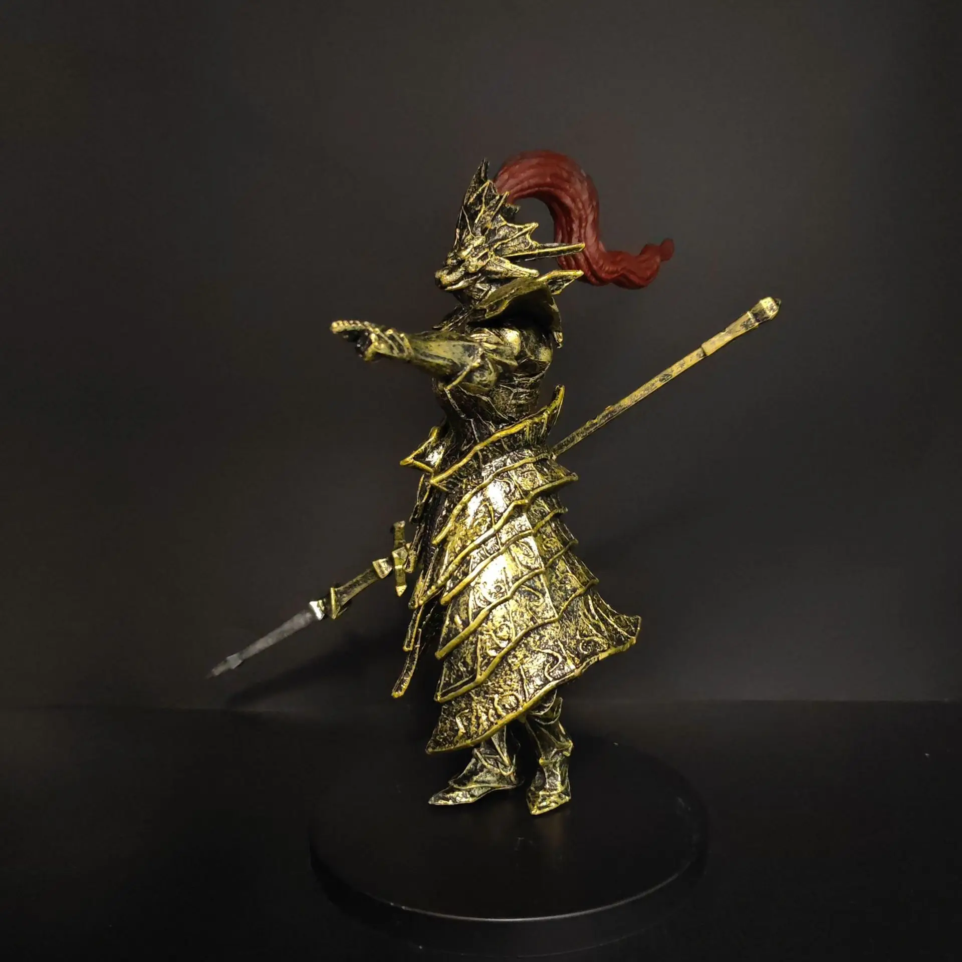 Dark Souls Dragon Slayer Ornstein Anime Actionfigur, Sammlerstück, Kriegsspiel-Miniatur, Desktop-Dekoration für Spieleliebhaber – Detail 9