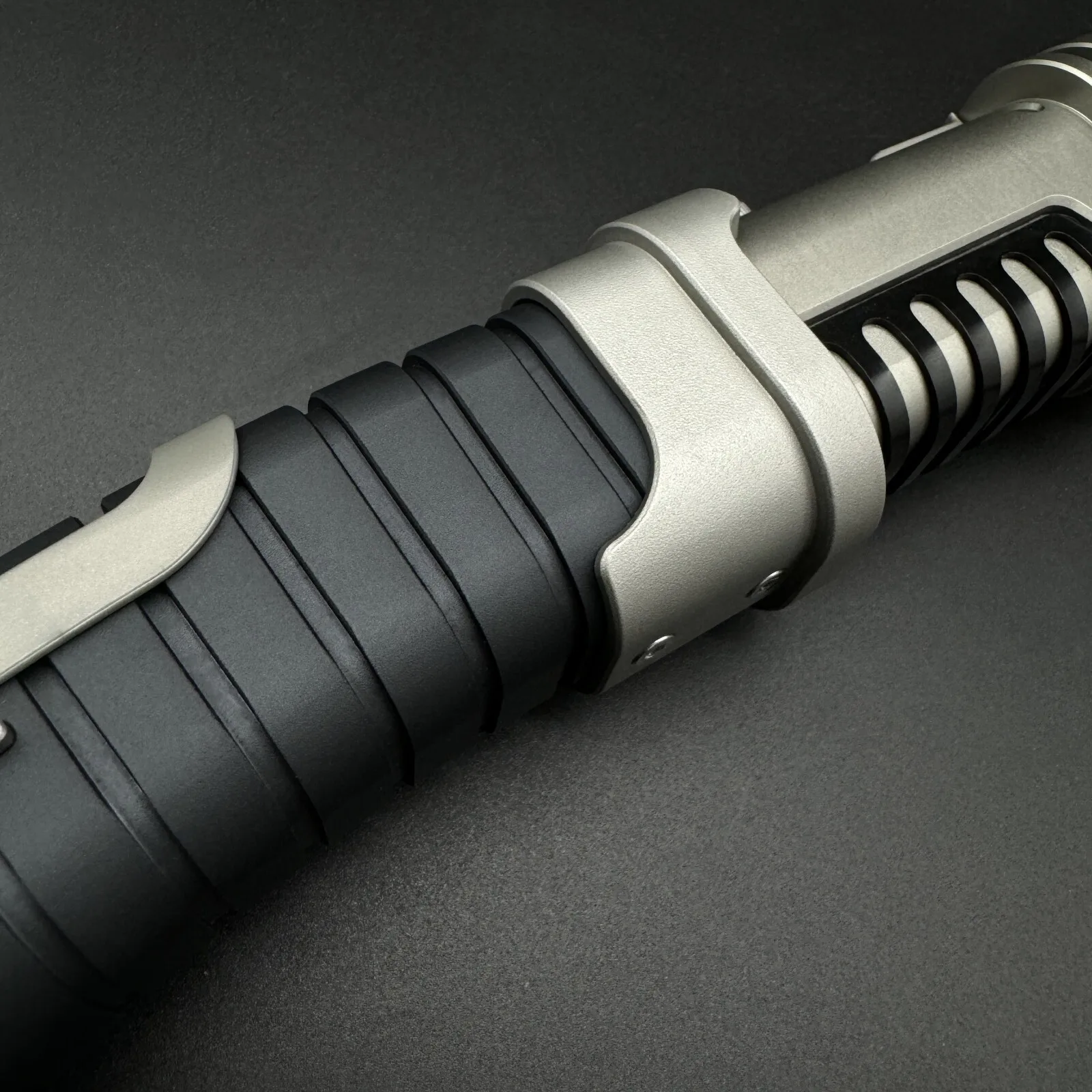 Ventress V2 Lightsaber Proffie2.2 Board Neopixel Laser Sword Smooth Swing Heavy Dueling Cosplay Game Movie