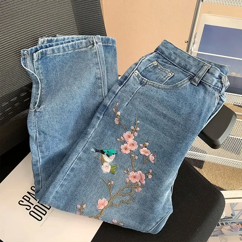 

2025 new retro high waist loose slim design sense niche split pants High waist embroidered flower jeans female autumn