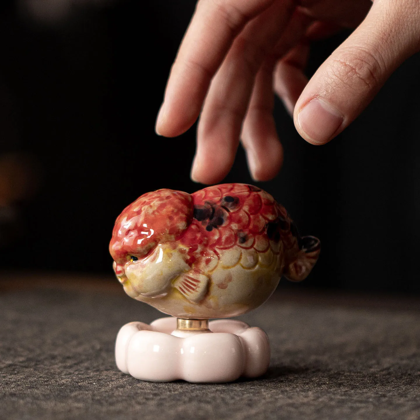 Koi Fish Roating Ornament Ceramic Tea Set Accessories Tea Pets Playthings Small Craft Ornaments Desks Car Decorations