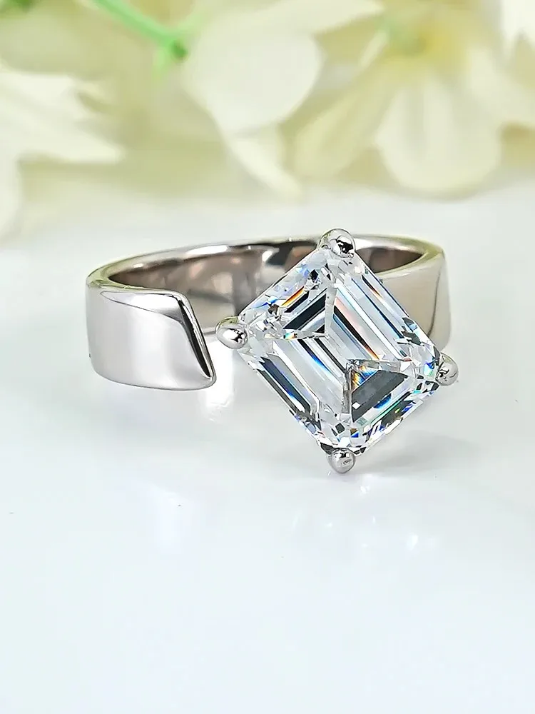 New 925 Silver Fashion Simple Emerald Cut Aperture Ring High Carbon Diamond Temperament Versatile and Small Girl