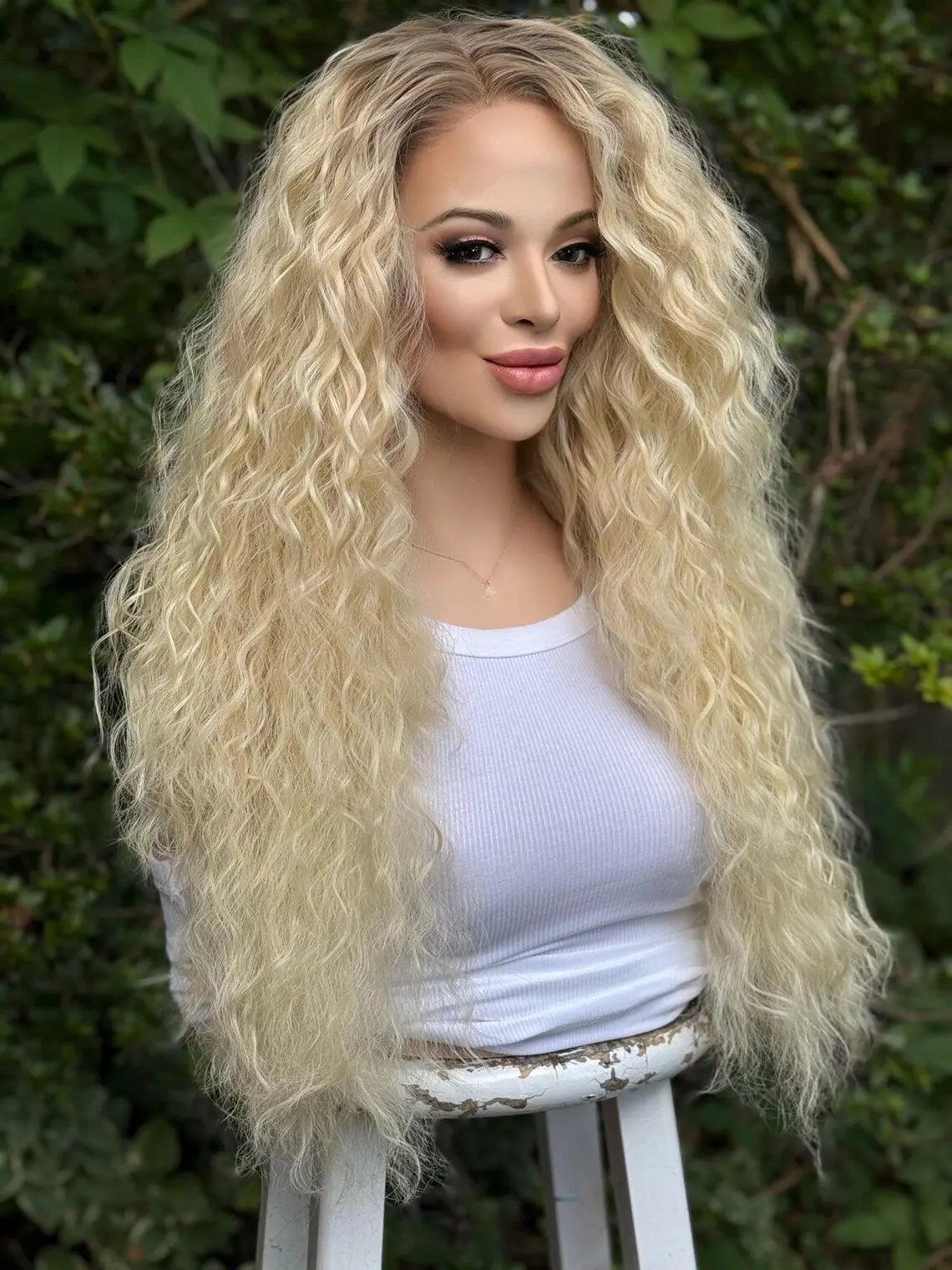 Light Blonde Synthetic HD Lace Front Wig Deep Wave Heat Resistant Hair Ombre Natural Body Wave Wigs Daily Party Cosplay Wigs