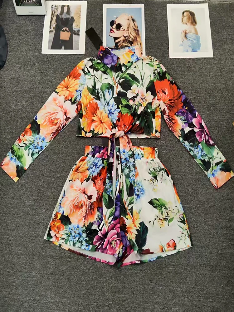 Primavera/Verano 2025 nuevos pantalones de mujer con estampado de flores camisa de cintura abierta Top cintura elástica pantalones cortos de pierna ancha temperamento de dos piezas sui