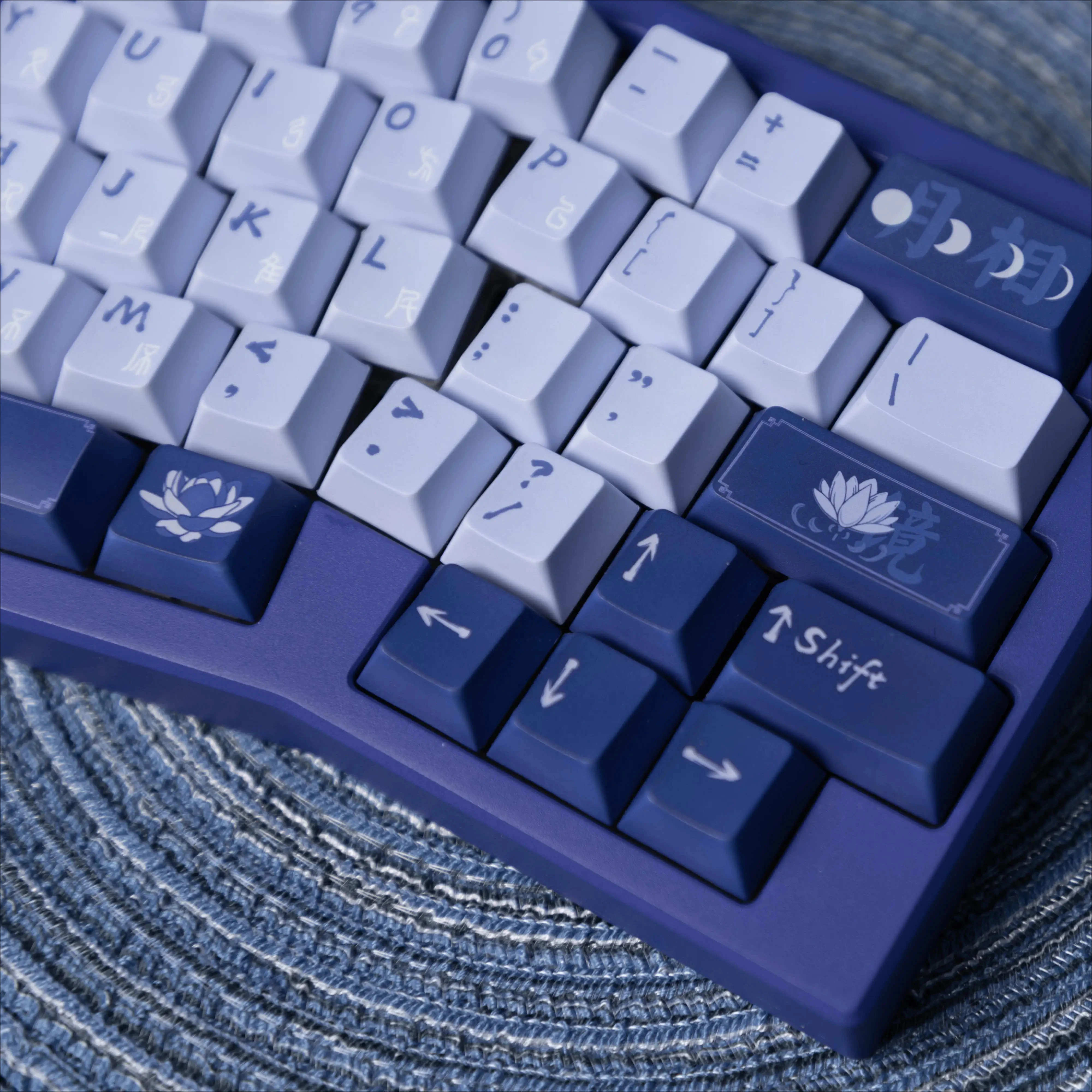 

Mirror flow keycap 143 keys Original factory height Five-sided hot sublimation High content pbt keycap