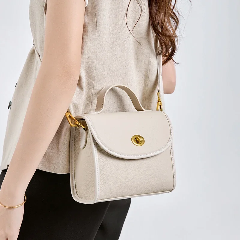 

Women Cow Genuine Leather Classic Shoulder Bag Ladies Fashion Retro Small Handbags Female Leisure Designer Luxury Crossbody Bags