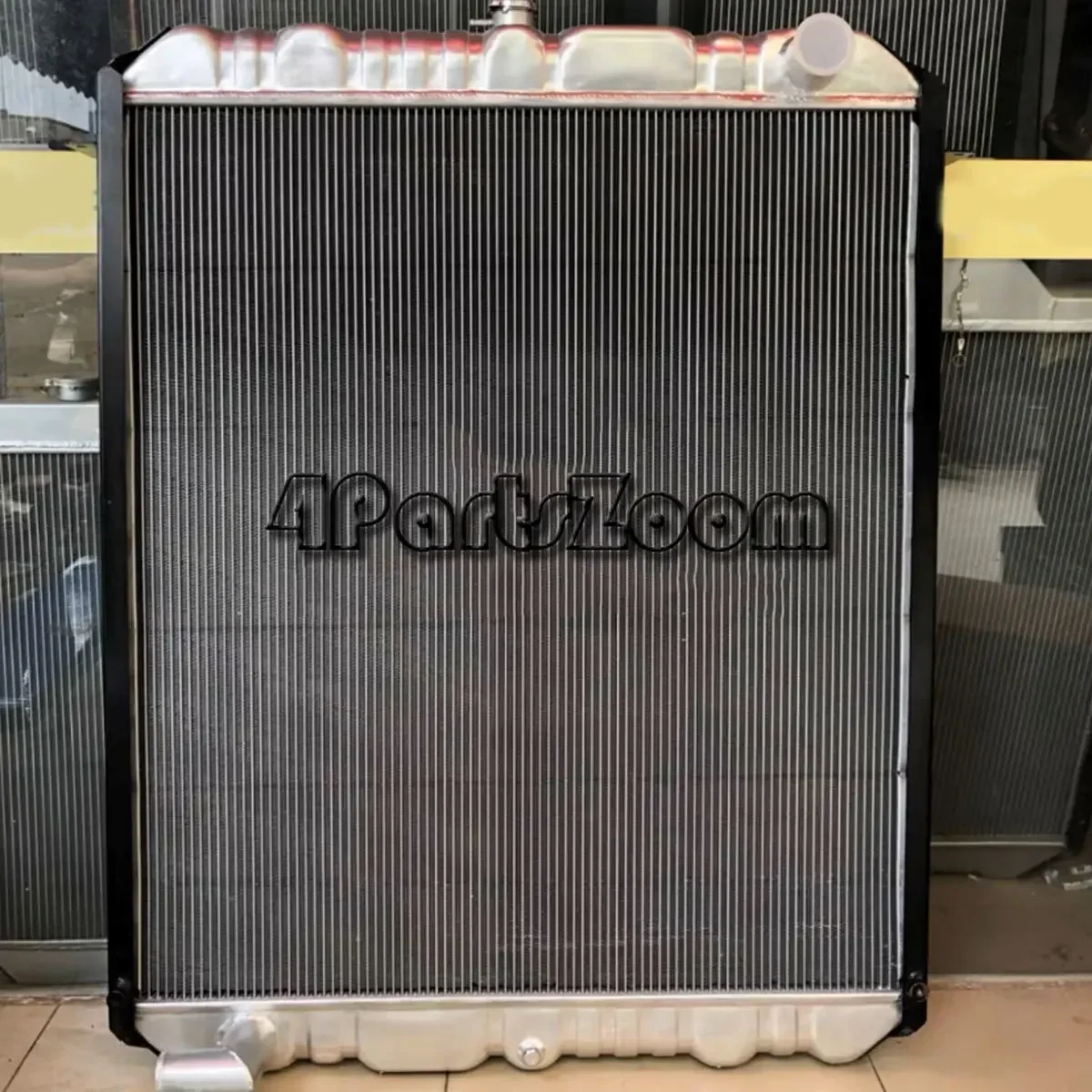 

Wate Tank Radiator LC05P00010S001 Fits Kobelco Excavator SK350-6E