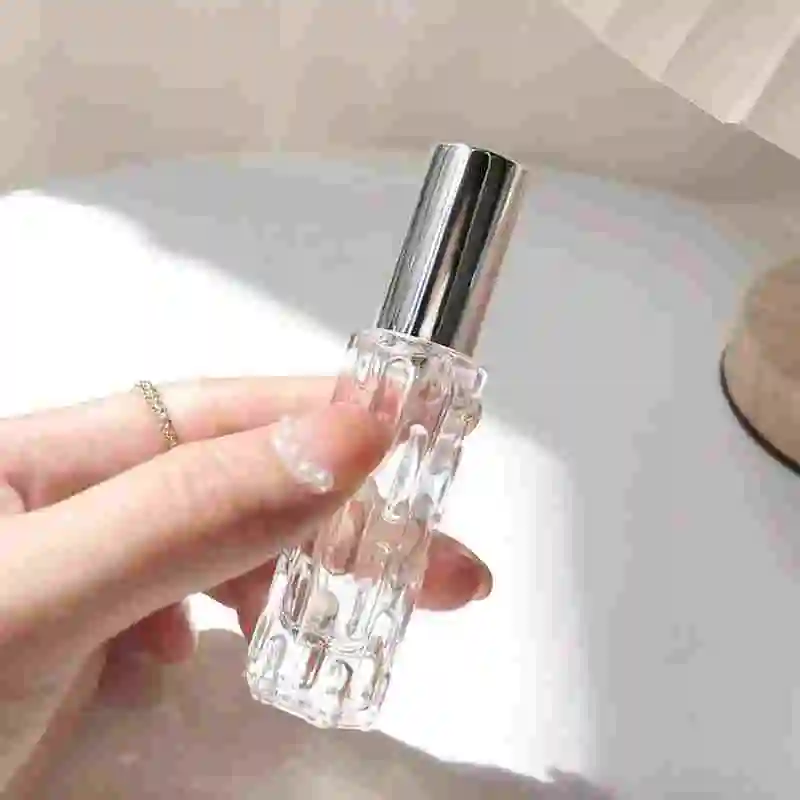 1Pc 10ml Rose Gold Perfume Spray Bottle Bitter Melon Patterned Transparent Glass Bottle Portable High-end Gifts Black Silvery