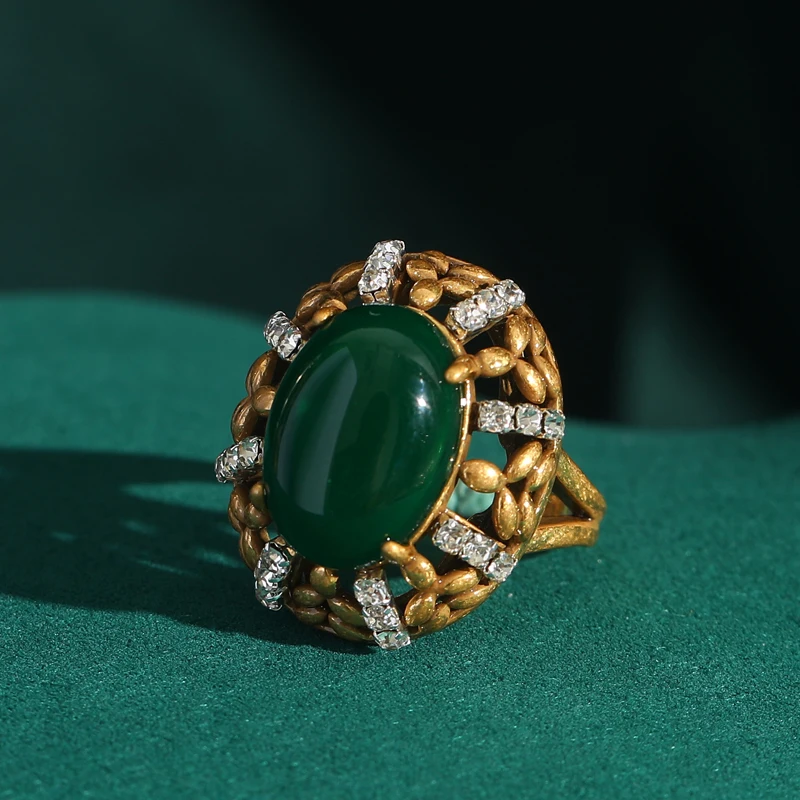 Vintage Gold Color Emerald Green Oval Natural Stone Rings for Woman Sqaure White Cubic Zinconia Retro American Accessories New