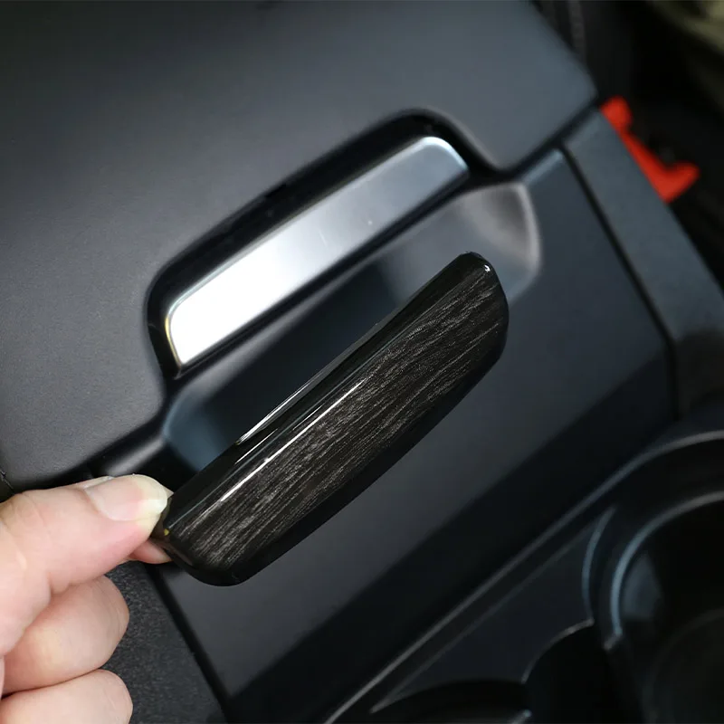 Car styling ABS Black Car Armrest Box Cover Switch Sticker For Land Rover Discovery 3 Discovery 4 LR3 LR4 04-16 Car Accessories