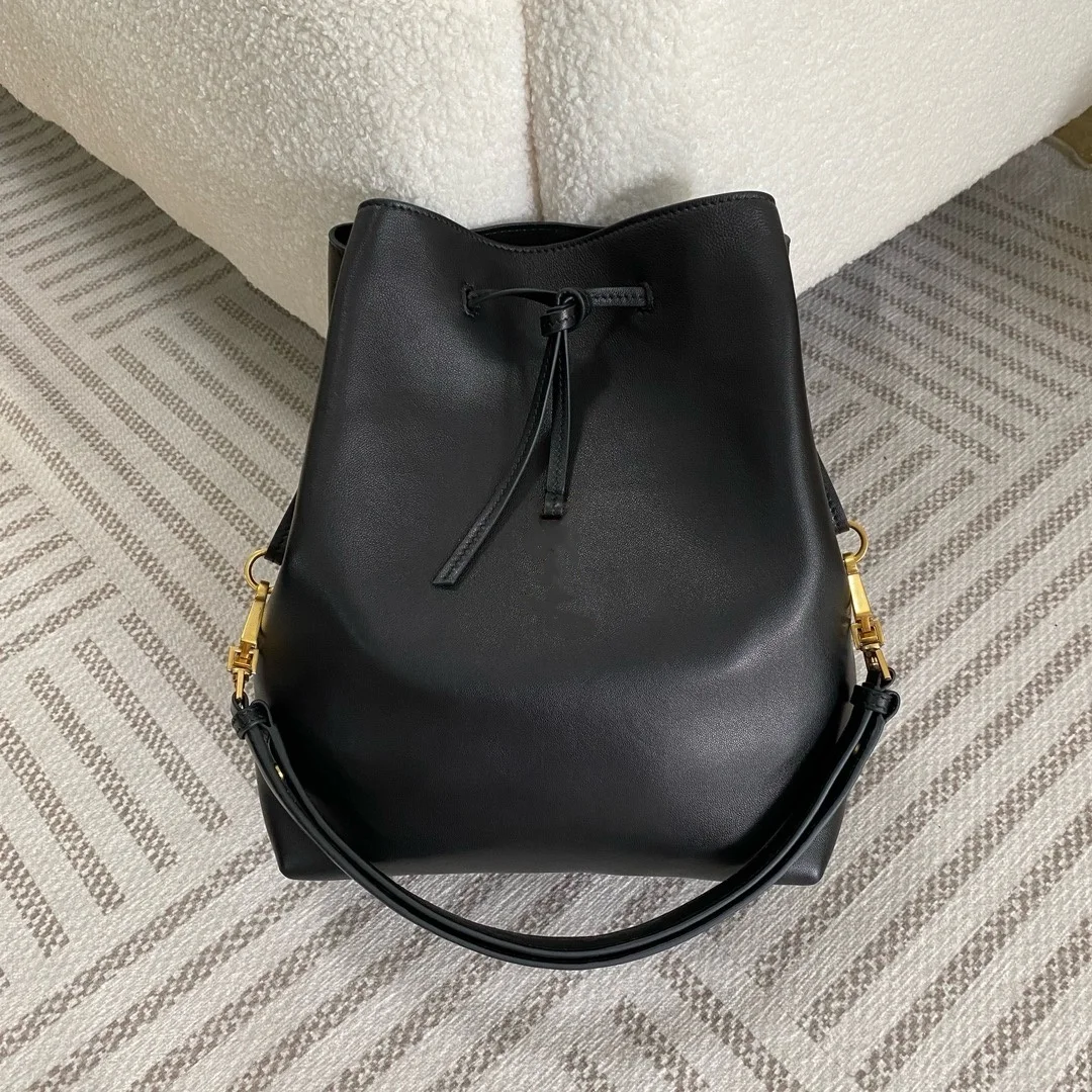 Simple Drawstring Leather Bucket Bag 2024 New Women's Bag Sheepskin Drawstring Armpit Bag Shoulder Backpack Large Capacity