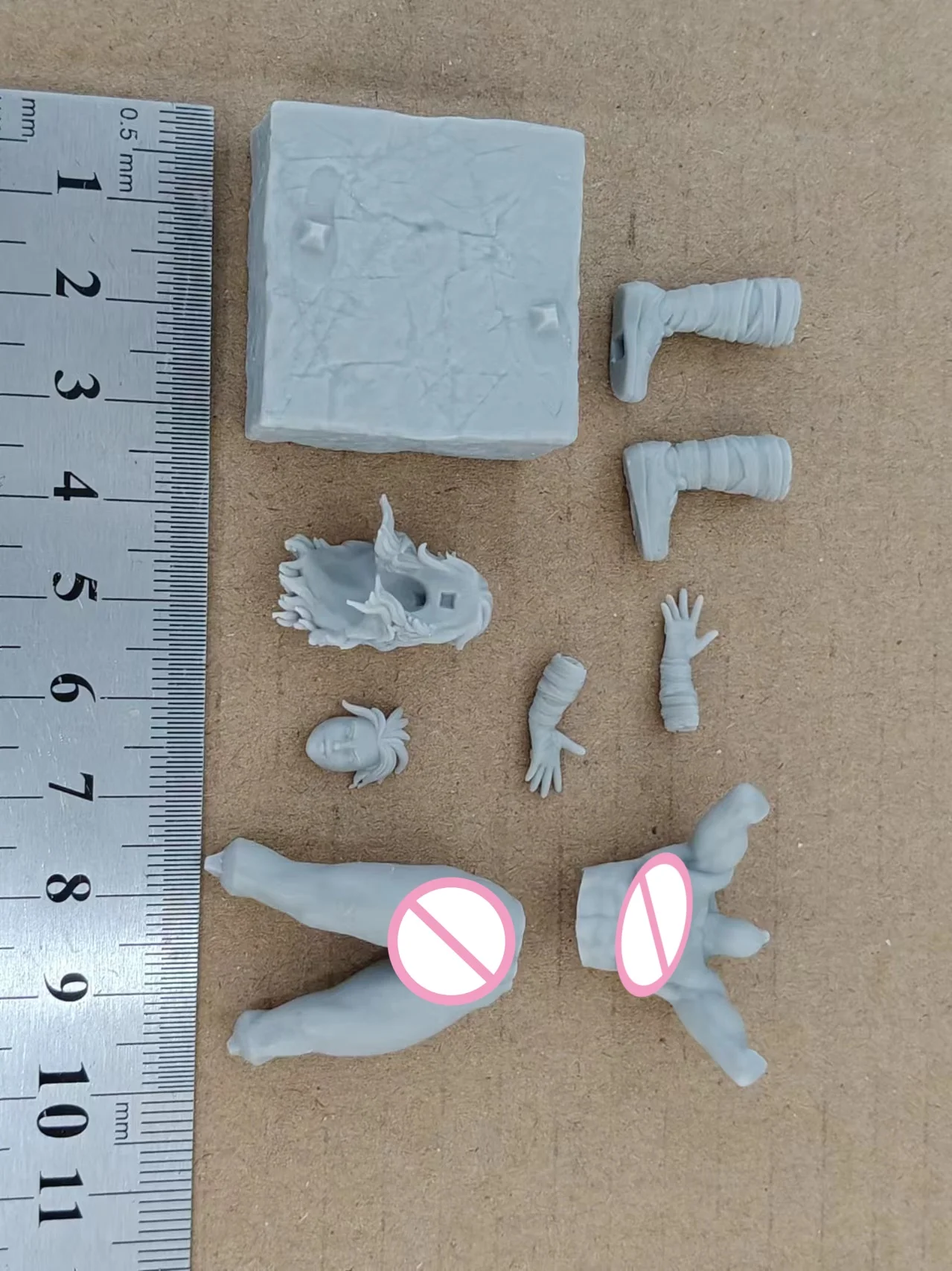 Figurka żywiczna w skali 1/24 Noi Nsfw DIY Dwie wersje Model do samodzielnego montażu Niezmontowany Niepomalowany Rzeźba zabawki