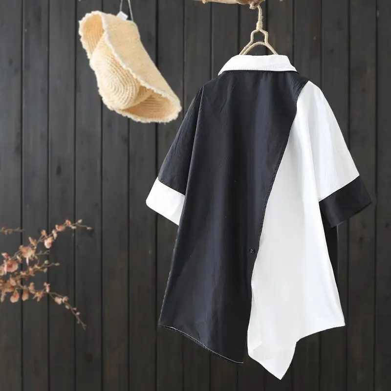 New 2024 Korean women's black and white color blocked short sleeved  shirt with irregular splicing loose casual top trend