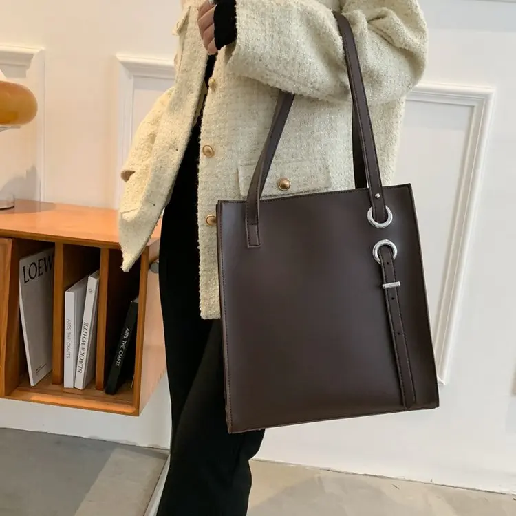 Soft PU leather women's hand-held tote bag, vertical square large-capacity retro commuter single-shoulder bag