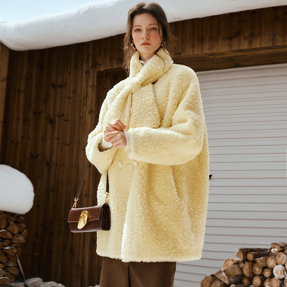 OLrain Fur Coat Woman Thickened Mid-Length French Style 2025 Women Winter Coats with Scarf Round Neck Lady Jackets WGO57DP003622